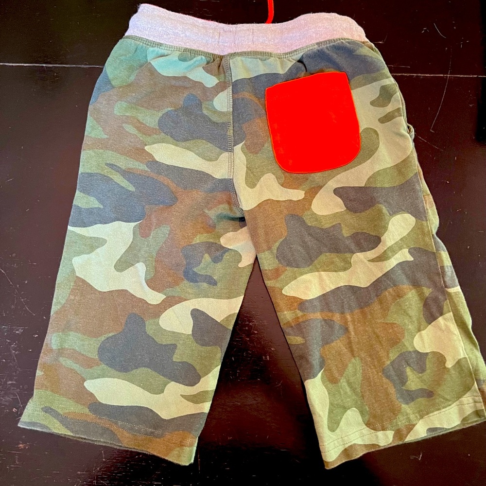 Mini Boden size 8 camo long shorts.